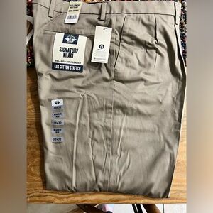 Mens Dockers Khakis! Never worn. Brand new.